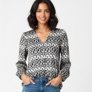 Chico's Black and white Patterned Blouse size 0